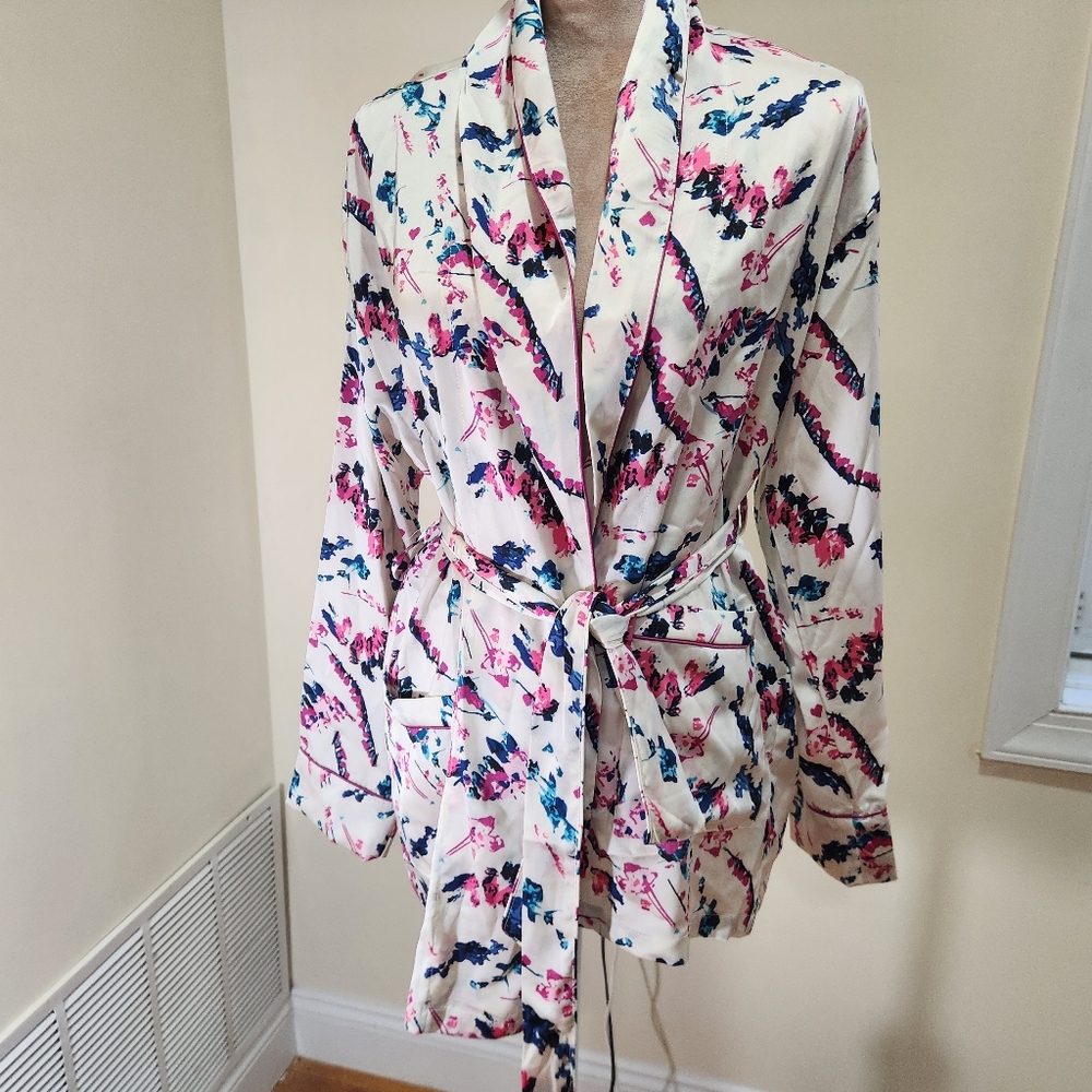 Sam Edeleman Robe M